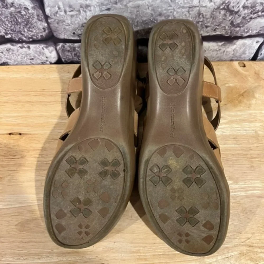 Naturalizer Leather Beige Wedge Strappy Heels Size 9